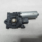 Bild in die Galerieansicht laden, 2018-2023 BMW X3 Panoramic Sunroof Shade Motor 1004160 F97 X3M and G01 X3 