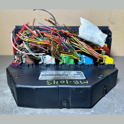 10-16 Mercedes-Benz W212 W204 Front SAM Module Relay Fuse Box A212 9008307 OEM