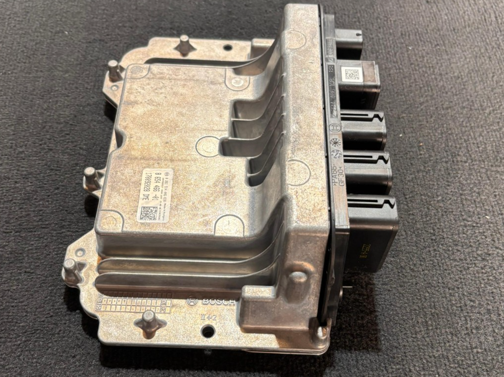 OEM BMW X1 F48 B48 2.0i 2016 ENGINE CONTROL UNIT ECU SET  BOSCH - 8654466