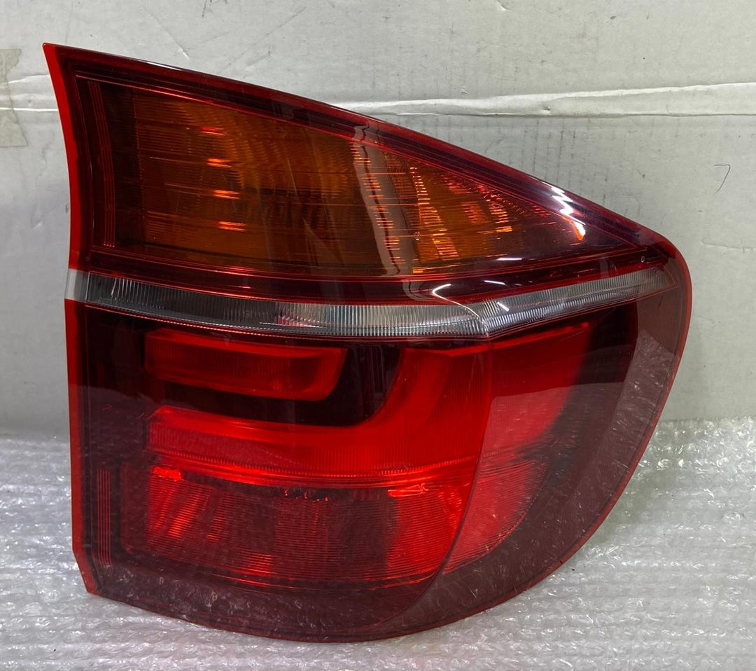 OEM BMW X5 E70 Rear Light Lamp LED Retrofit Trim In The Side Panel Right 7227790