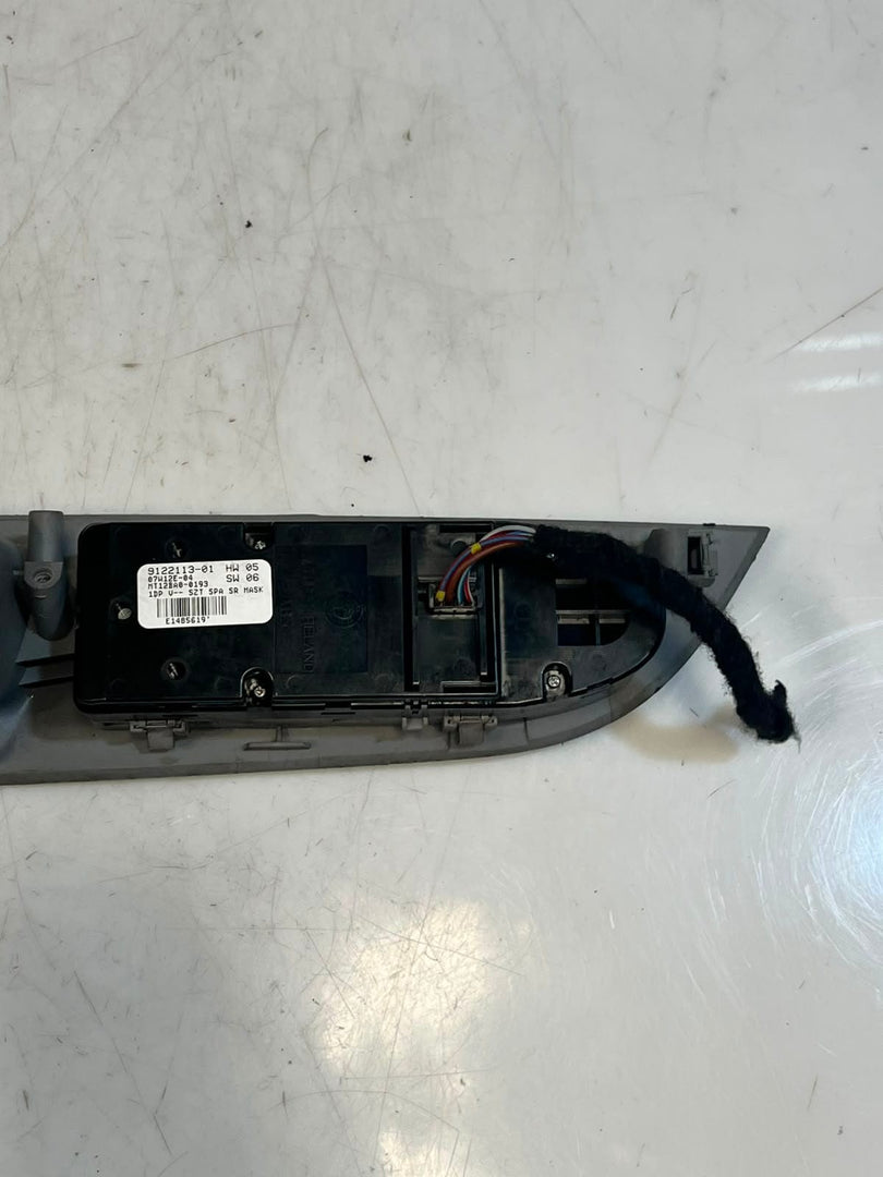 2003-2009 BMW 525i E60 E61 5-Series Window REGULATOR Switch 9122113 OEM