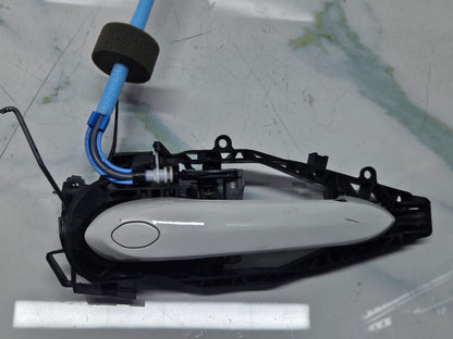 18-24 BMW G01 X3 Driver Left Front Door Latch Lock Actuator 9492091 OEM