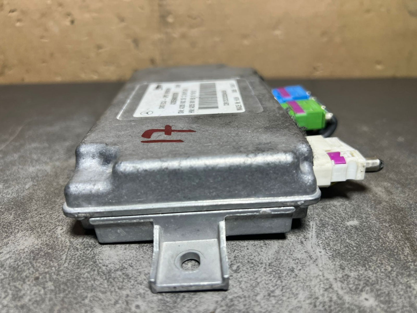 15-20 Mercedes W205 Surround View Camera Control Module  A205 9002629 OEM