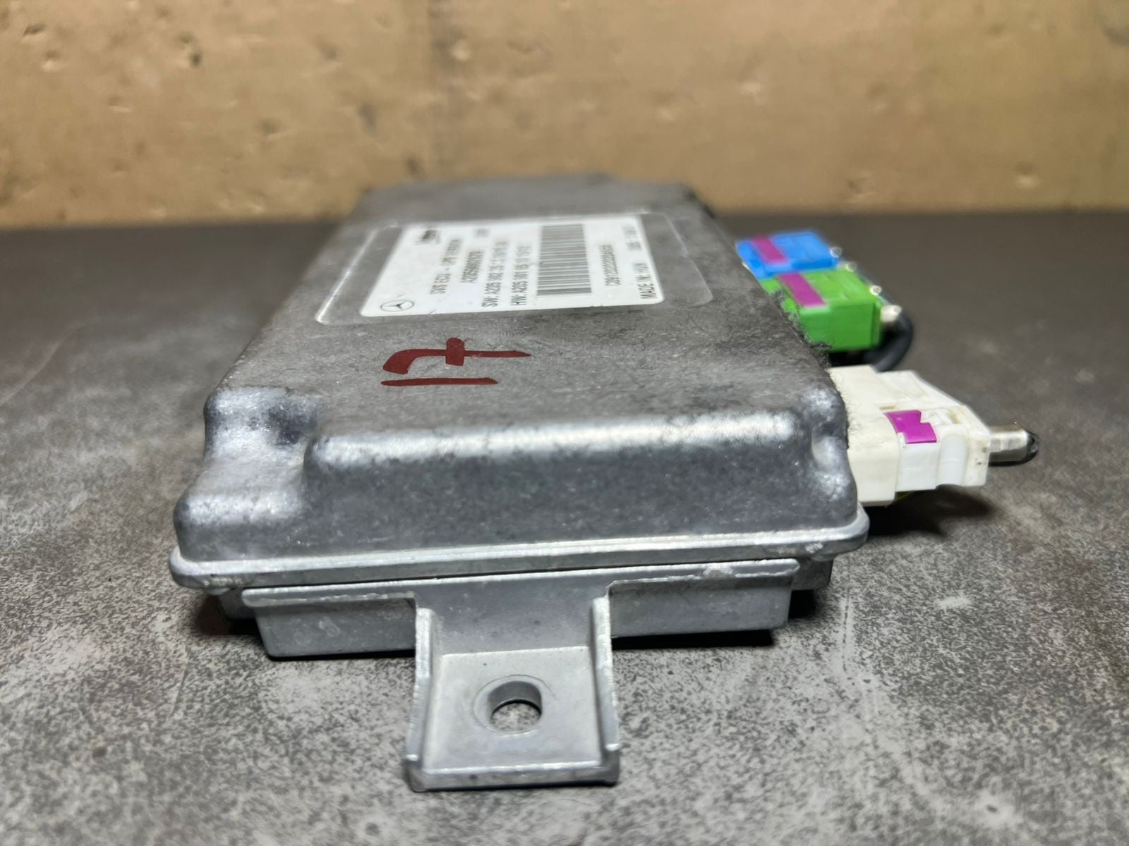 15-20 Mercedes W205 Surround View Camera Control Module  A205 9002629 OEM