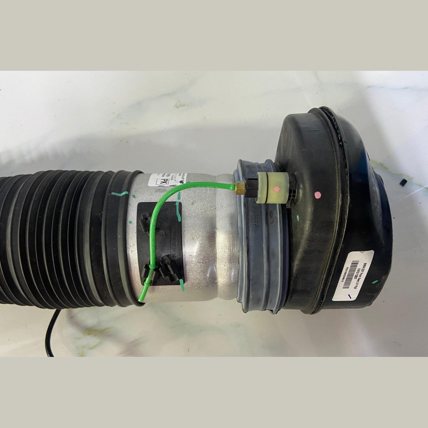 OEM BMW X7 G07 LCI Air shock absorber front left 7831561 ASSEMBLY 2020-2025