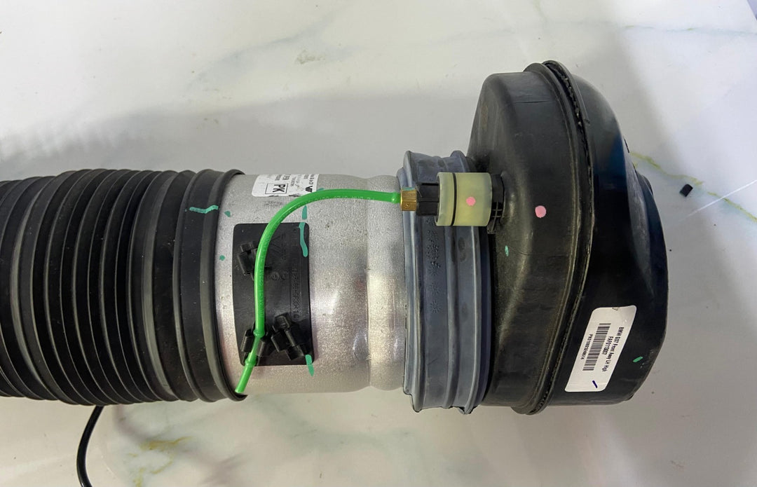 OEM BMW X7 G07 LCI Air shock absorber front left 7831561 ASSEMBLY 2020-2025