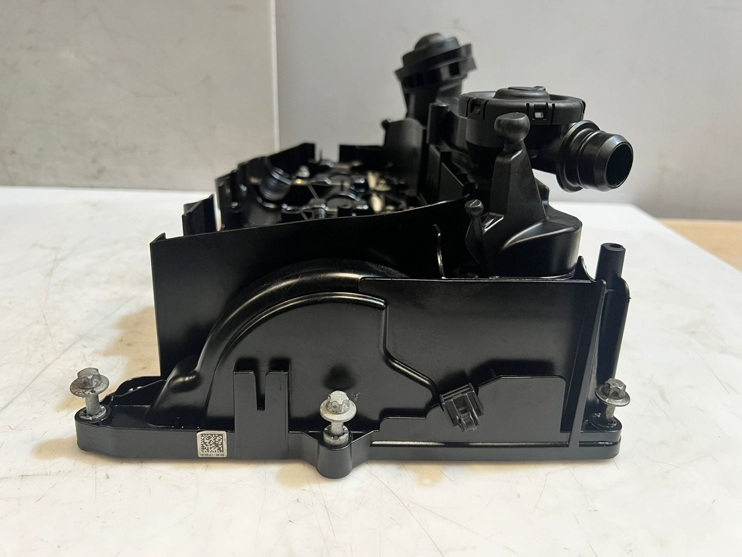 2011-2016 Mini Cooper R55-R59 Countryman R60 R61 N47 Cylinder Head Cover 8589943
