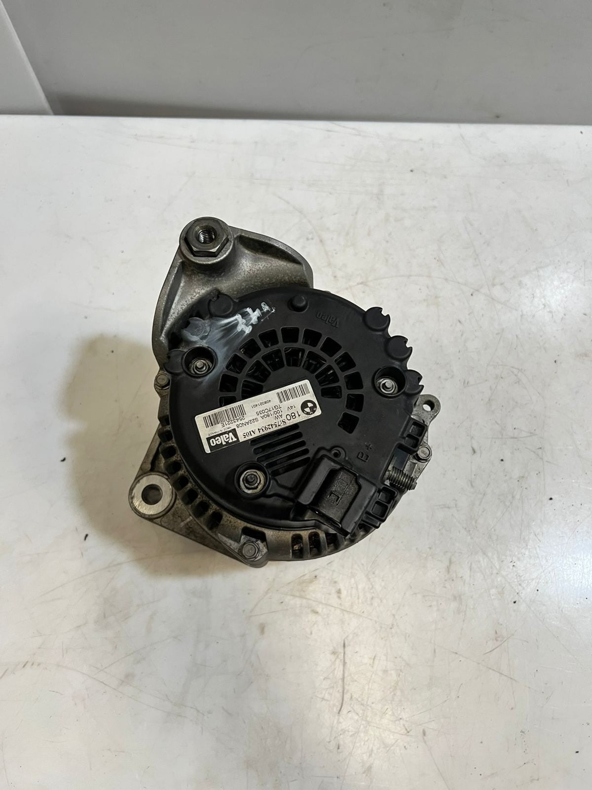 2006-2008 BMW 750i E60 E61 E63 E64 E65 E66 E67 E68 ENGINE Alternator 7542934 OEM