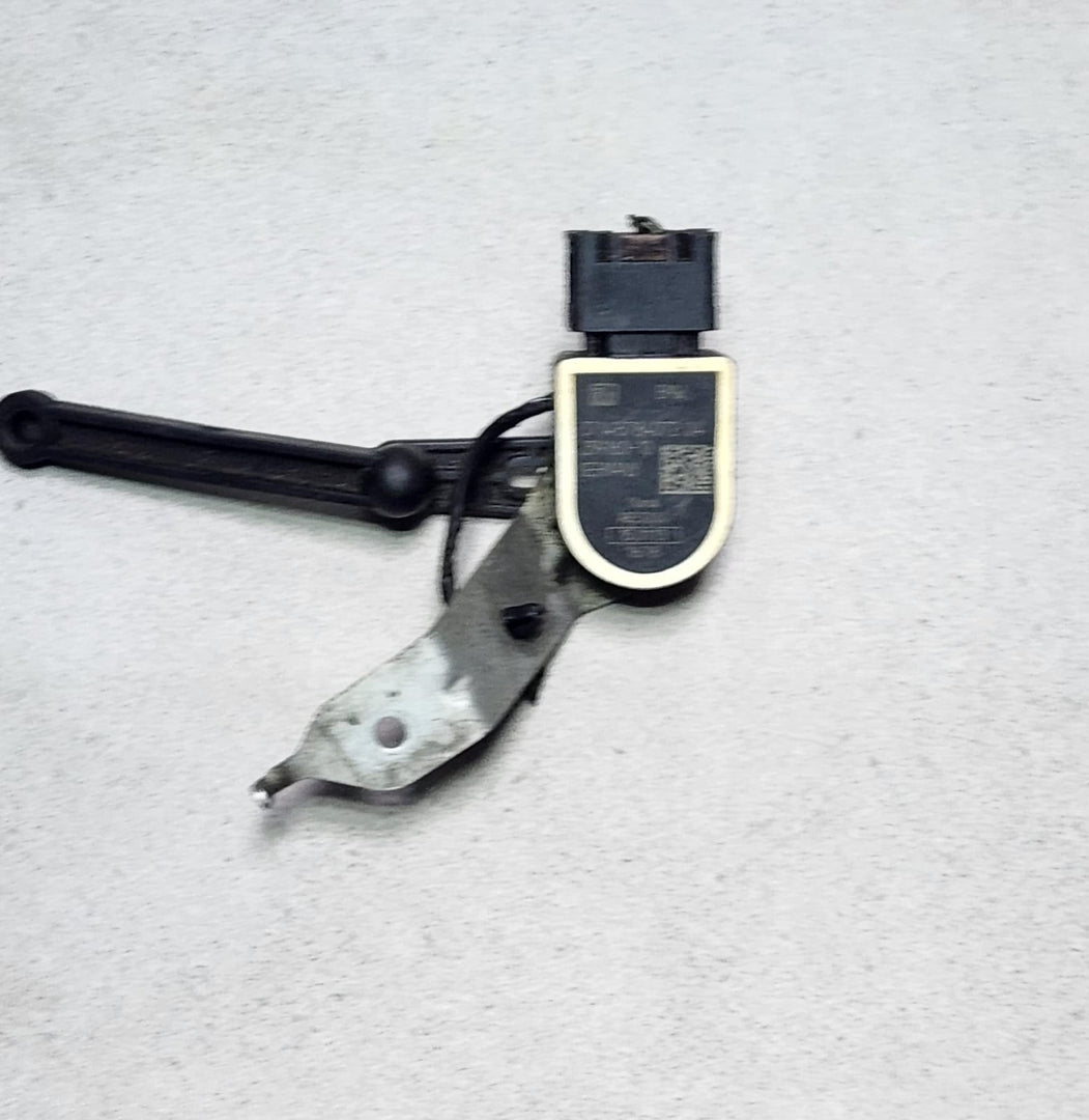 2011-2016 BMW 528i Height Level Sensor 6784072 K1600GT K1600GTL and 1 Series F20