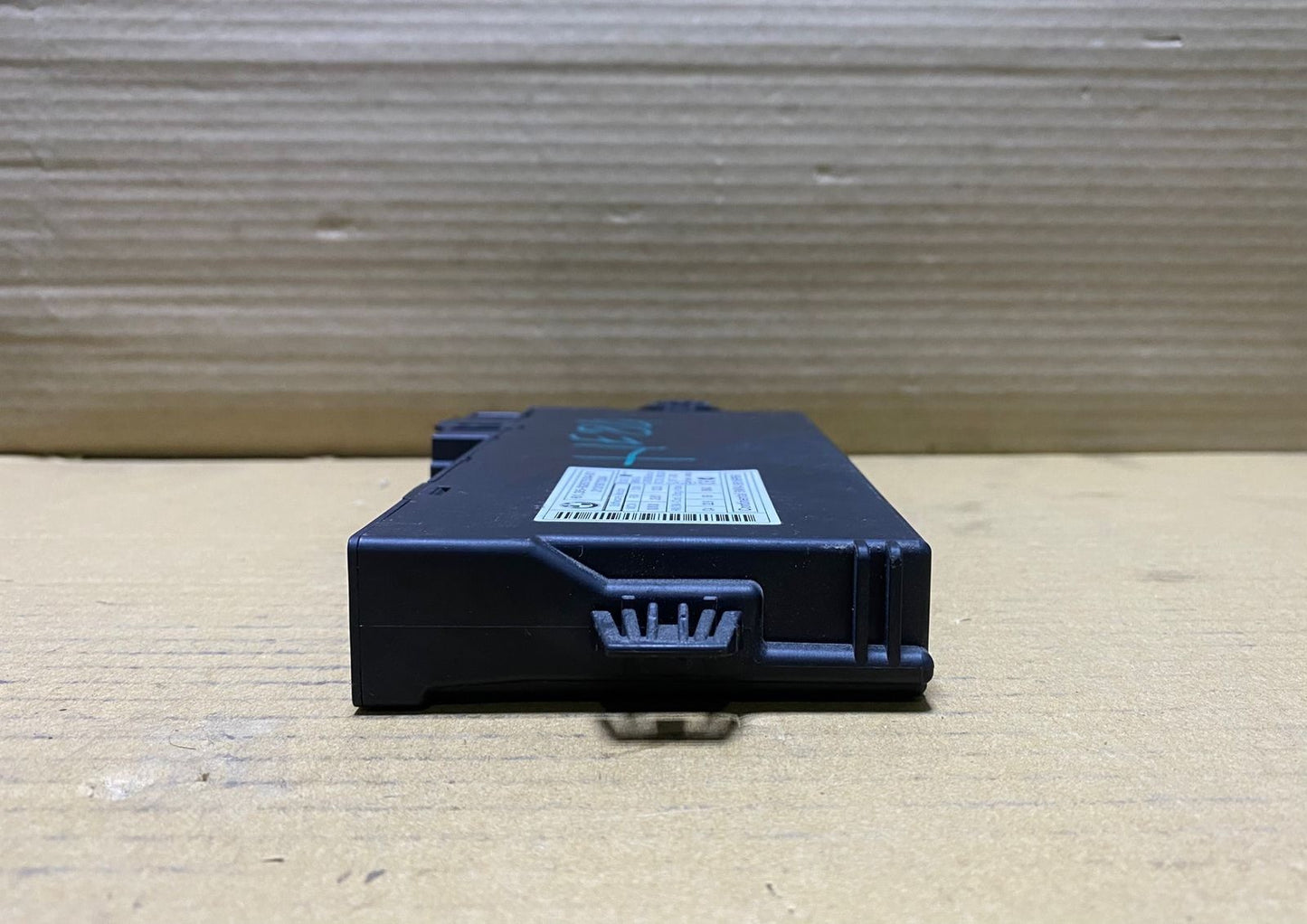 2007-2013 BMW X5 Ignition Switch Keyless Control Module 6943833