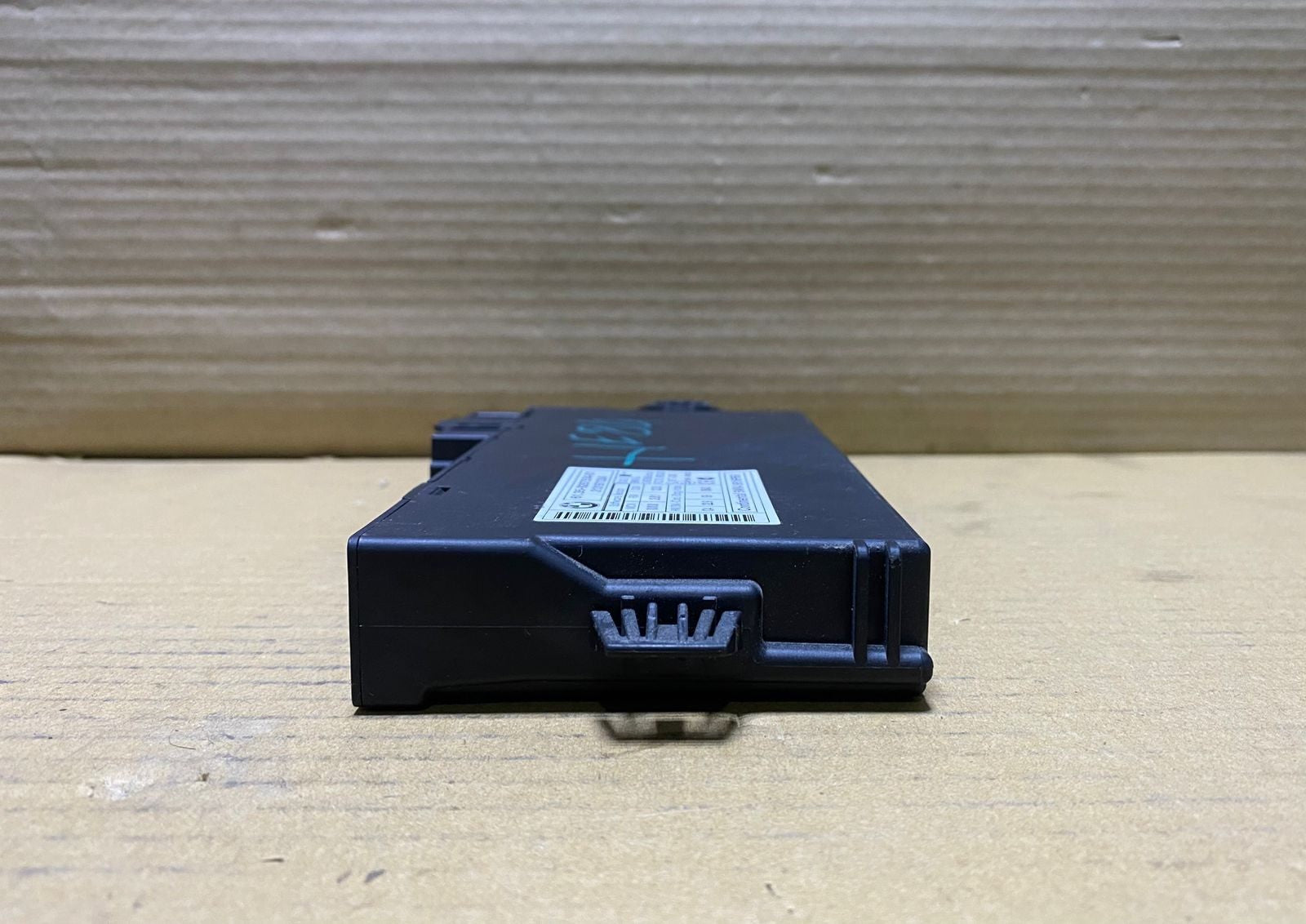 2007-2013 BMW X5 Ignition Switch Keyless Control Module 6943833