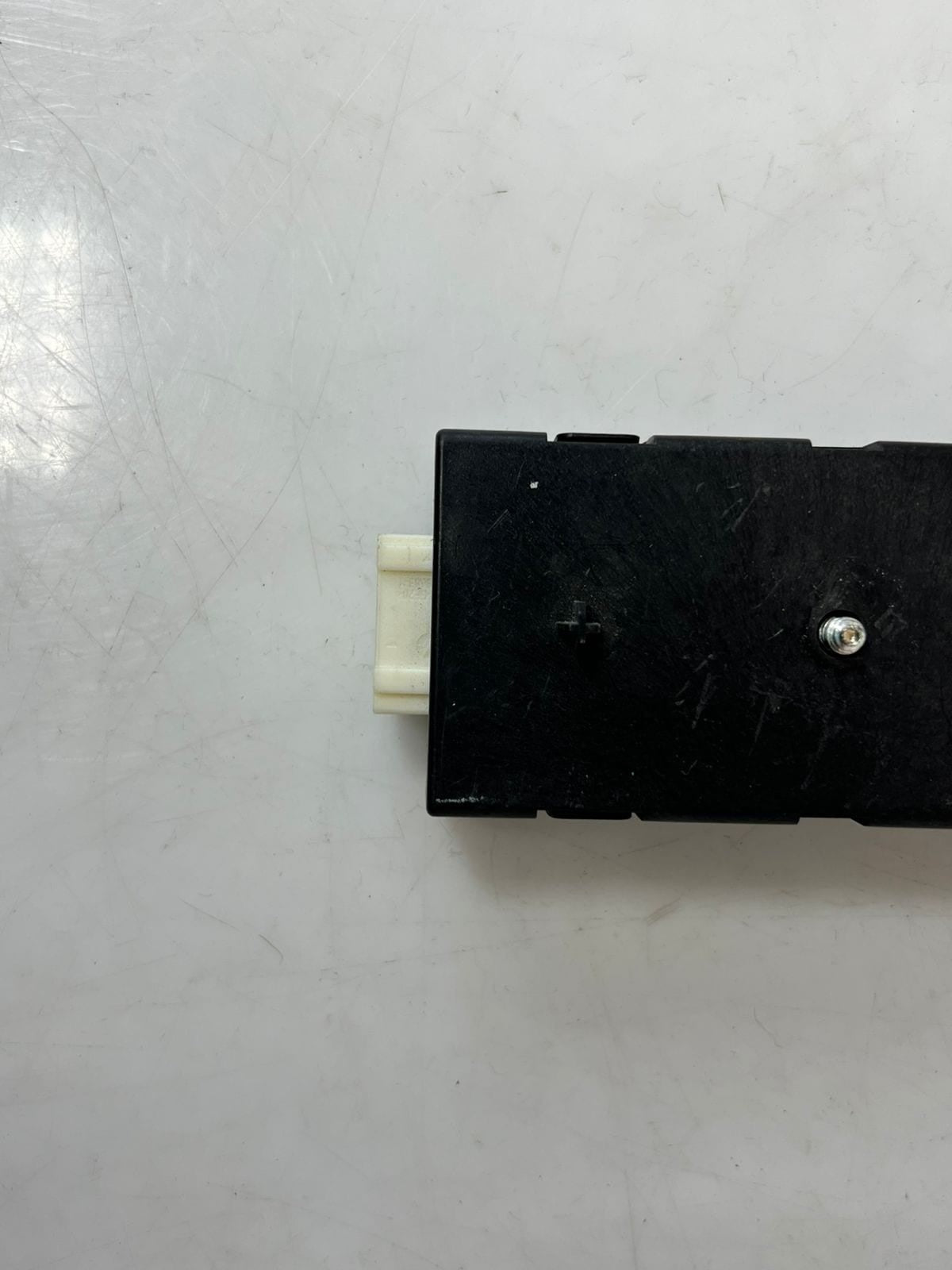 BMW 5 Series F07 and F11 Antenna Suppression Filter 9199865 OEM