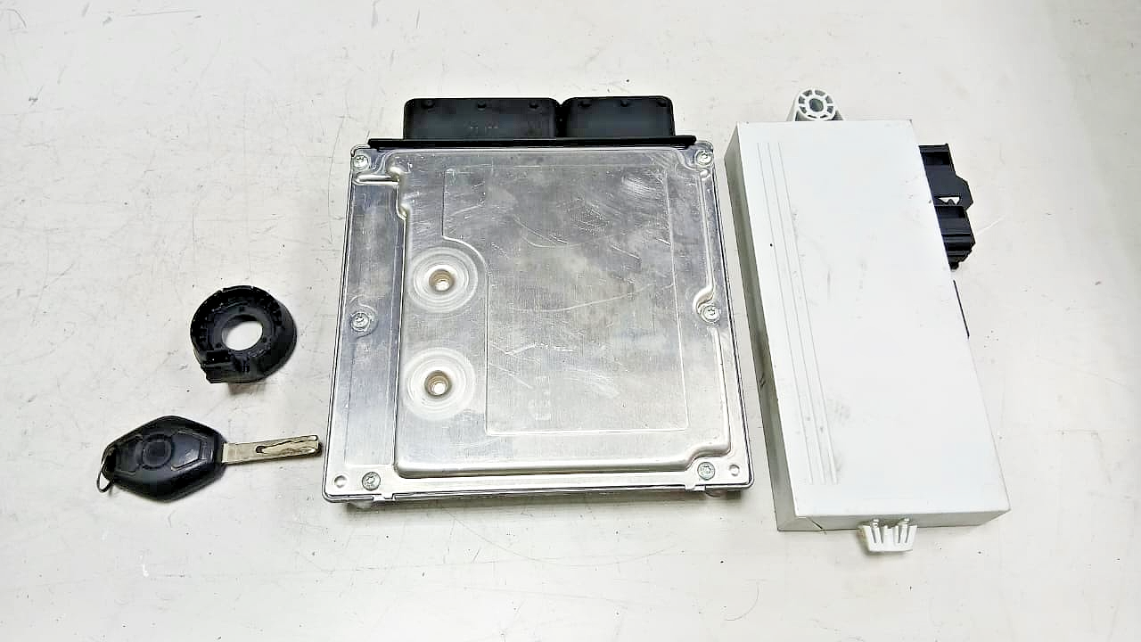 BMW  5 SERIES E60 E61 2002-07 M57N ENGINE CONTROL UNIT ECU KIT DDE 7798422