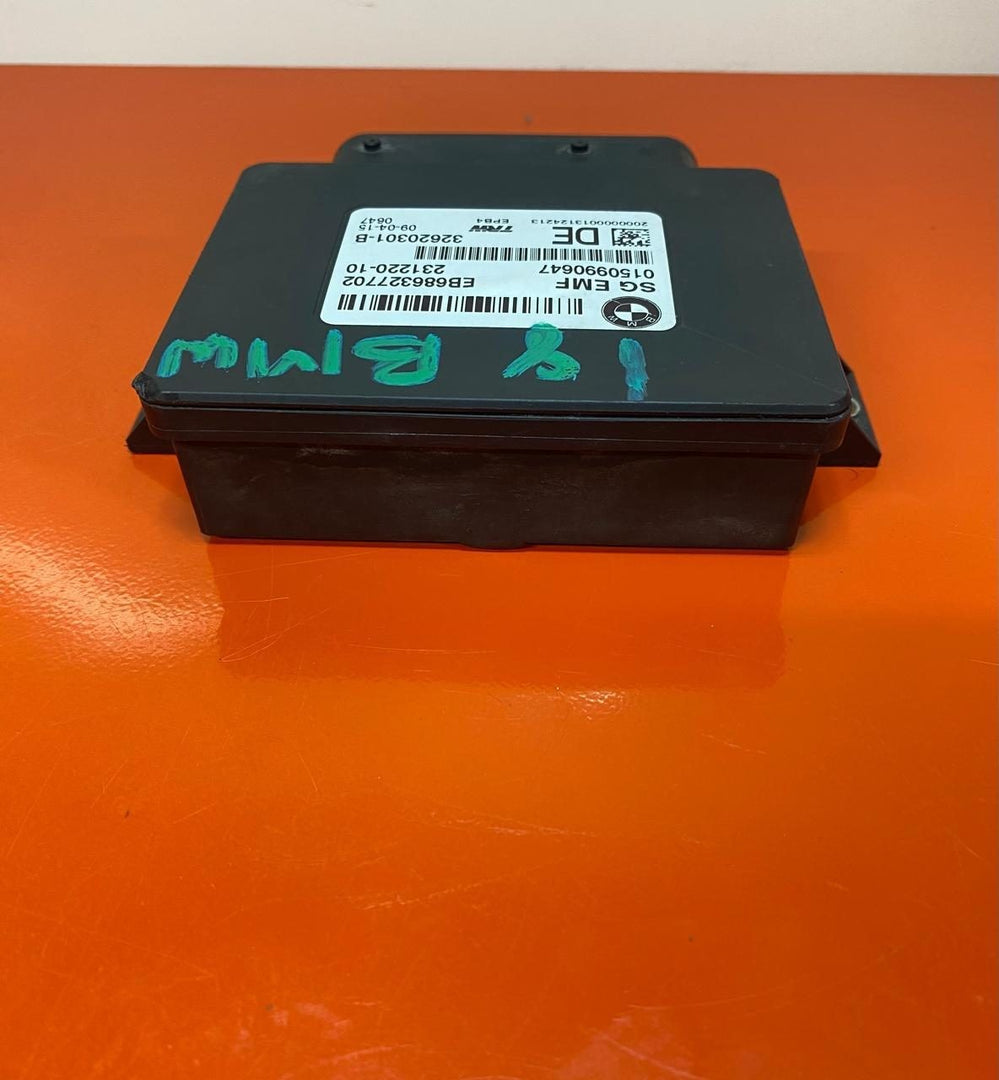 2010-2016 BMW X4 F26 535i Parking Brake Control Module 6863277