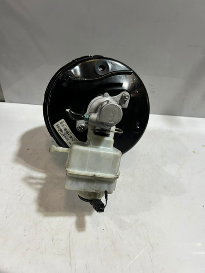 2010-2016 BMW M5 F10 F06 S63 4.4i V8 Brake Master Cylinder with Servo 2284395
