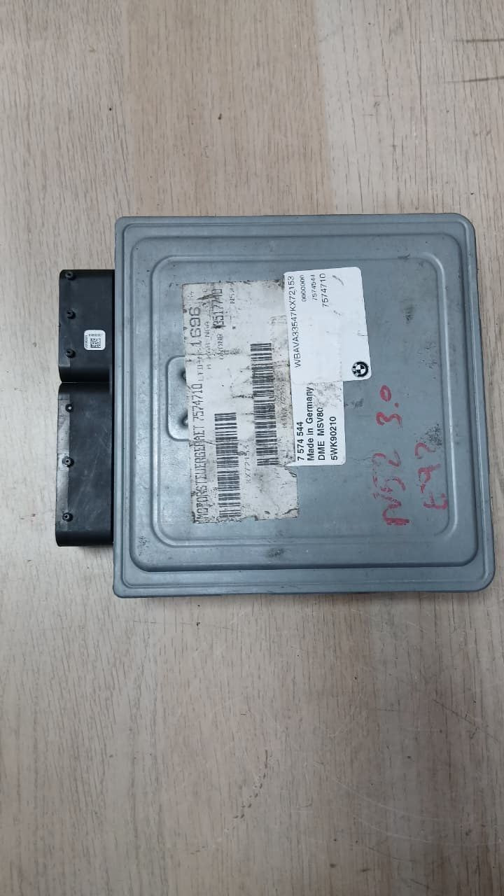 2007-2008 BMW 328i Engine Control Module MSV80 DME 7574544 3.0 E90 E60