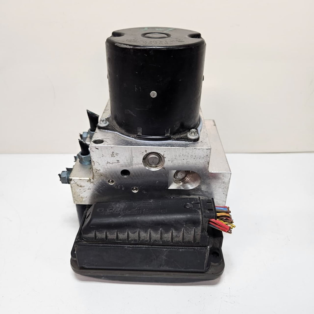 2008-2016 BMW 7 Series F01 F02 730D 750i F10 Abs Pump 6792478