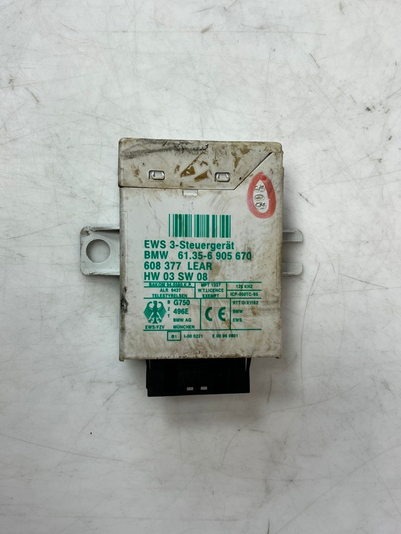 2003 BMW X5 E53 with M62 Engine Control Unit ECU  COMPLETE SET 7522222 OEM