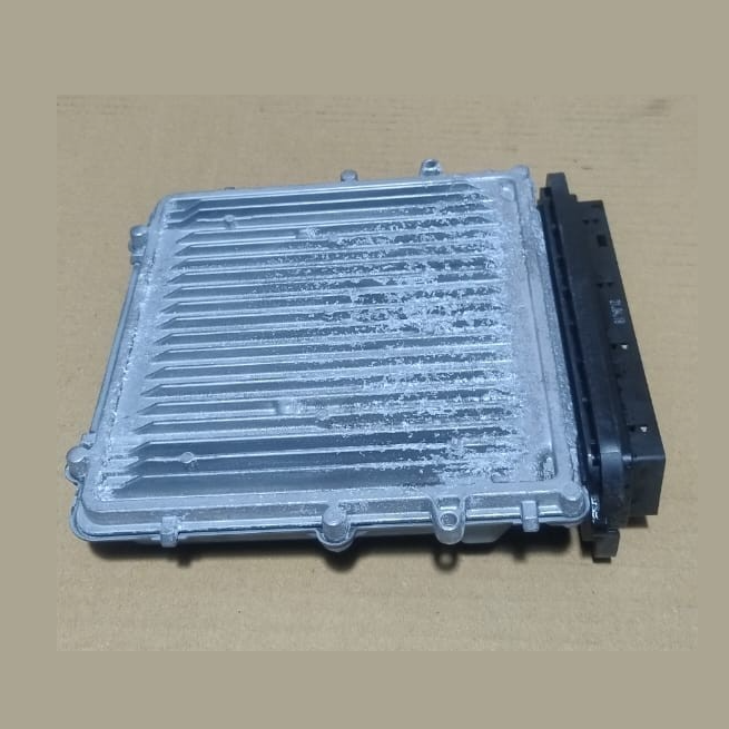 GENUINE BMW 5 Series F11 F10 N47N CONTROL UNIT ECU DDE 8510137