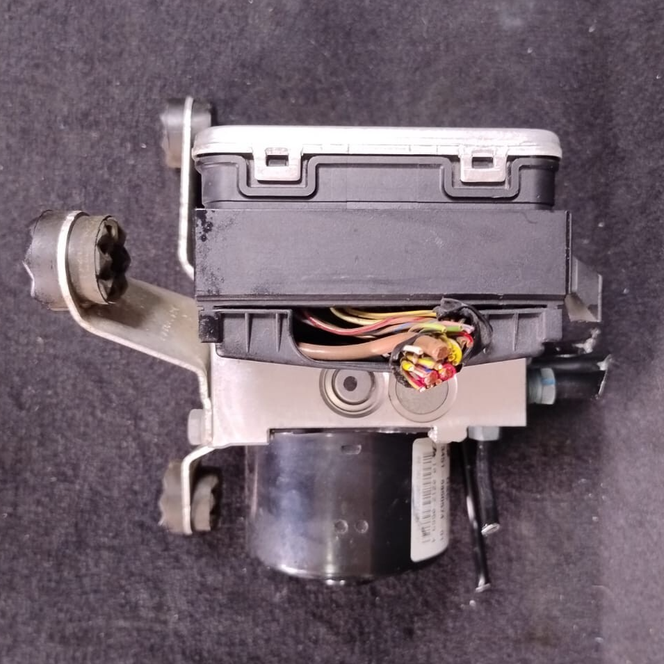 BMW X3 F25 Anti-lock Braking System Hydraulic Unit Master Block Genuine 6850574