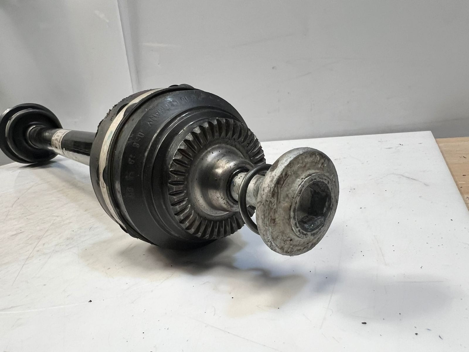 BMW 8 Series G14 G15 M850iX N63B Rear Right Drive shaft 8689578 OEM