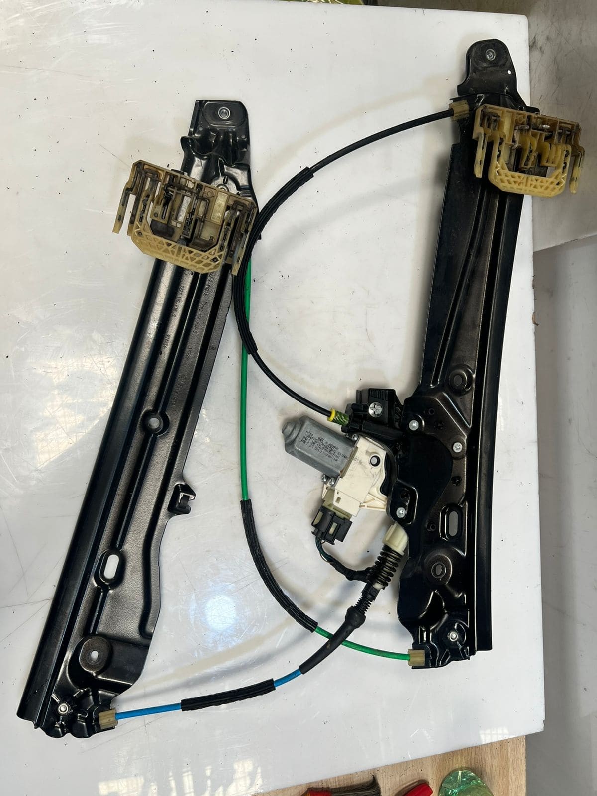 2014 BMW M5 F10 Front RIGHT Door Window Regulator With Motor 7182112 OEM