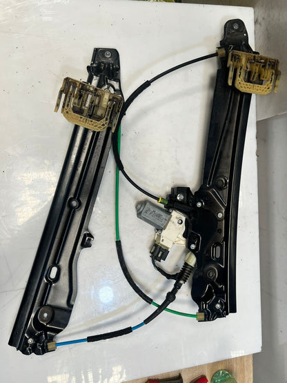 2014 BMW M5 F10 Front RIGHT Door Window Regulator With Motor 7182112 OEM