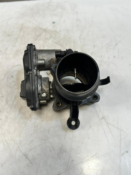 2013 BMW X3 X4 X5 X6 E84 E83 F25 F26 E70 F15 E71 F16 Throttle Body 7810752 OEM