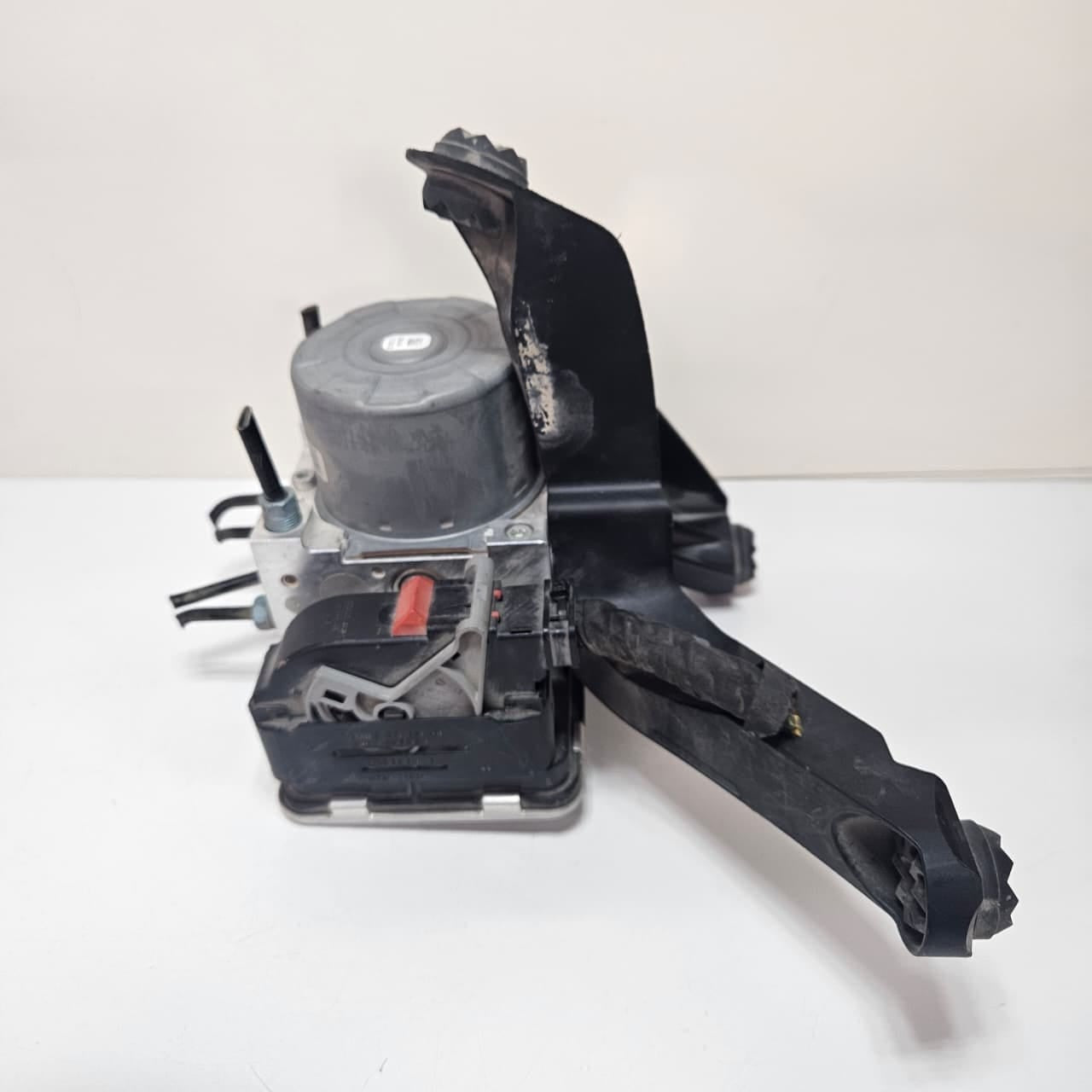 2019 BMW 1 2 Series F40 F44 118i ABS Control Module 5A2EBA9 USED