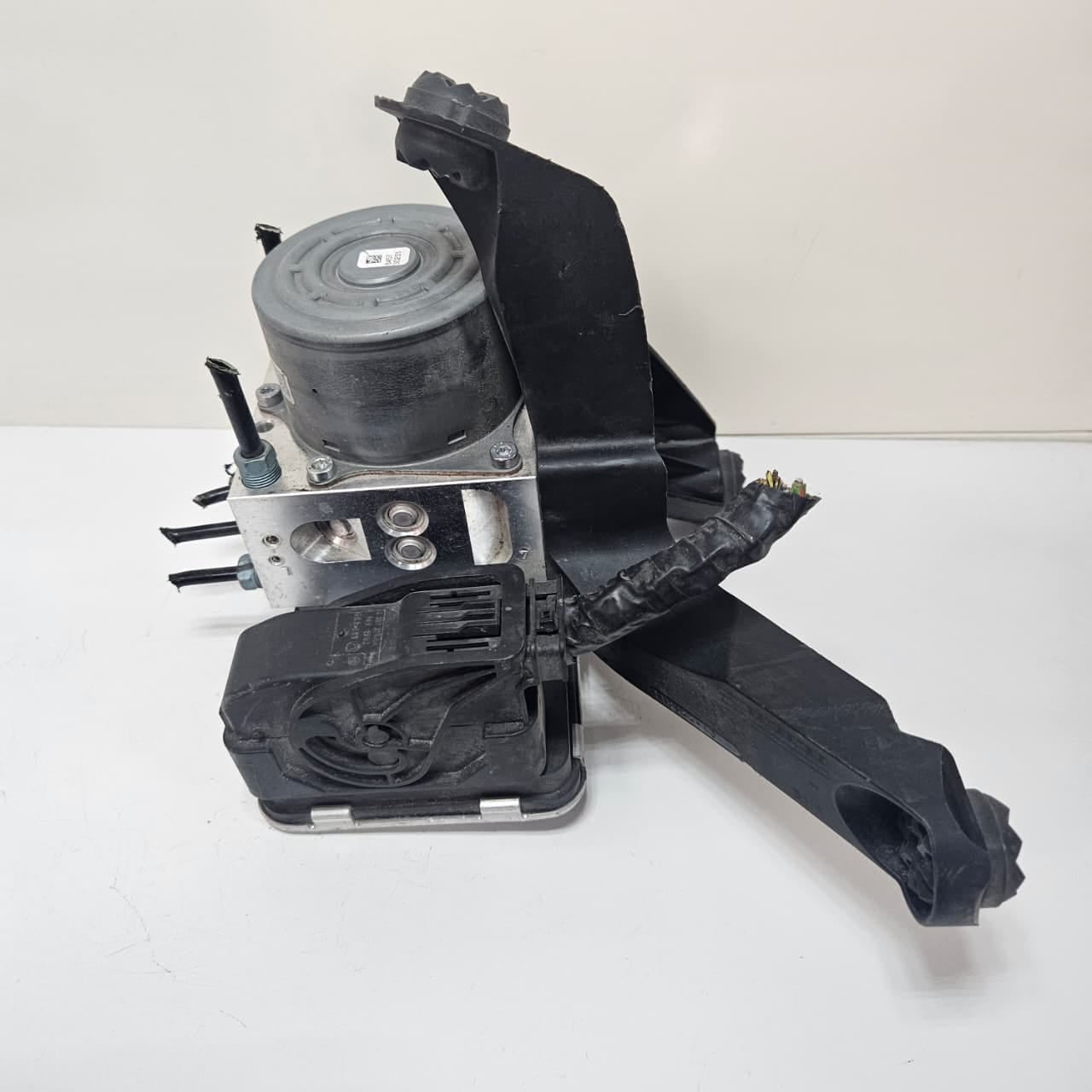 OEM BMW F45 F46 F60 ABS Pump Control Module Assembly 6859428