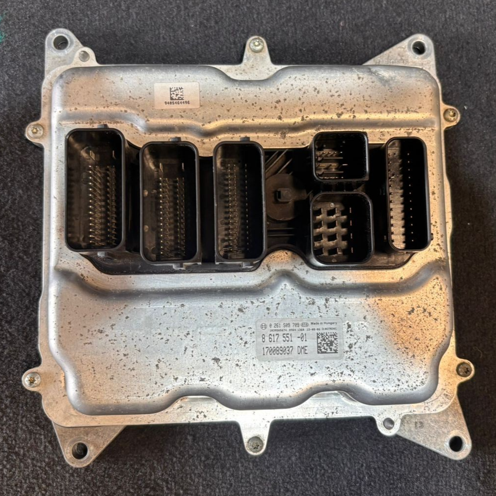 OEM BMW 520i N20 F10 2023-25 ENGINE CONTROL UNIT MODULE ECU ONLY DME- 8617551