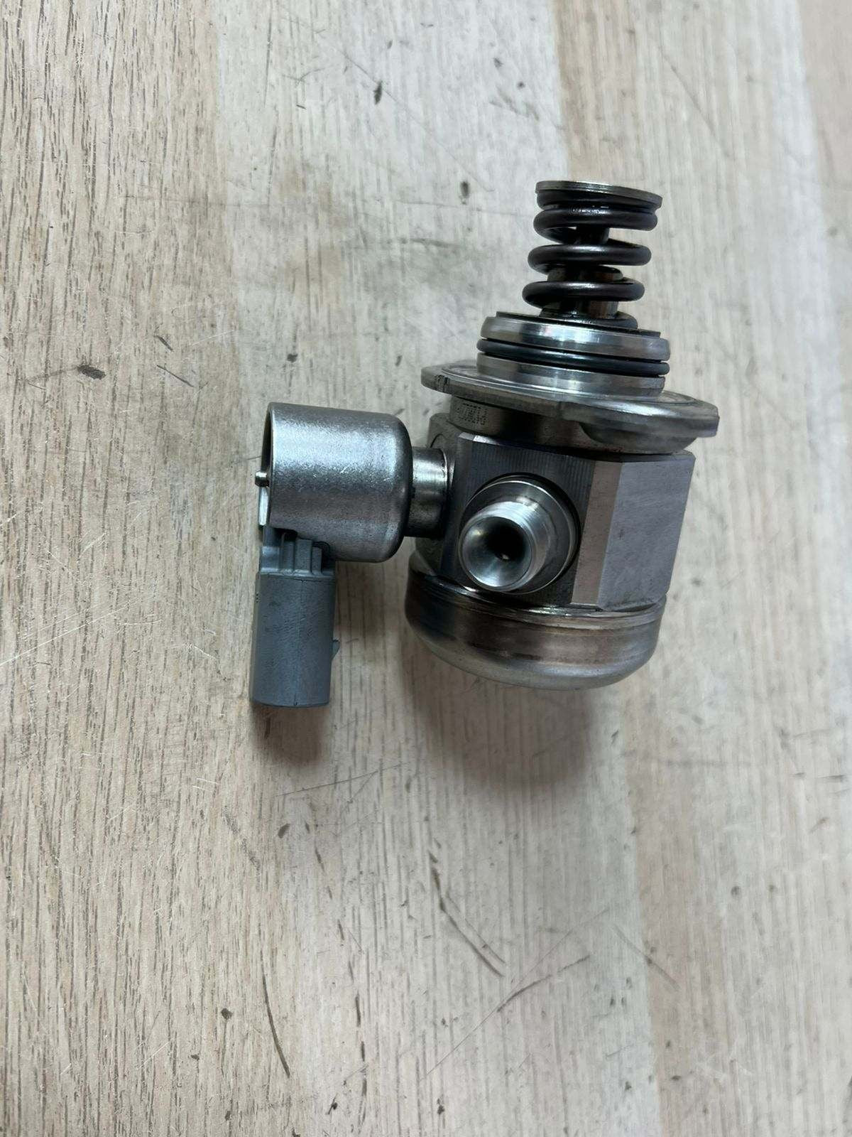 2010-2013 BMW High Pressure Fuel Pump 7610761 135i, 335i, 535i, 640i, X3, X4 N55
