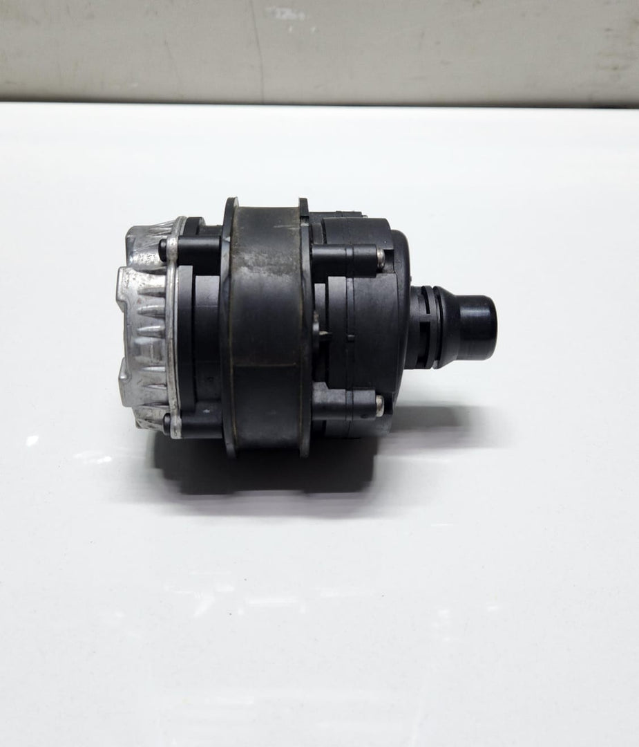 2017-2021 BMW 330i Auxiliary Water Pump 8637953 1, 2, 3, 4, and 5 Series