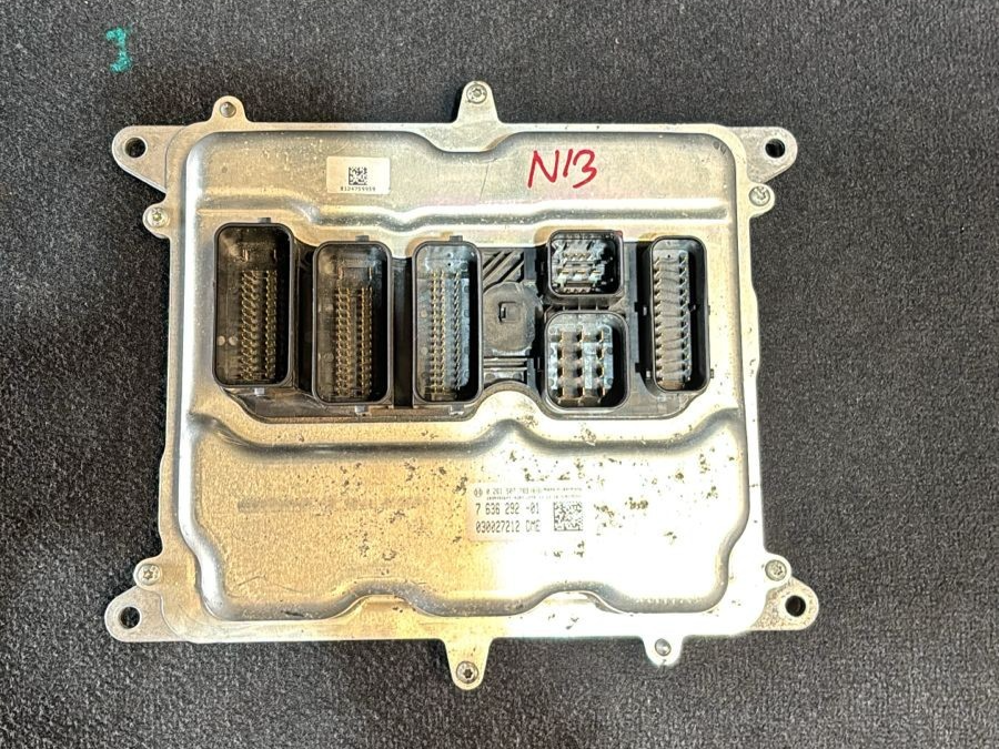 OEM BMW 118i F20 N13 2011 ENGINE CONTROL UNIT ECU ONLY BOSCH 7636292