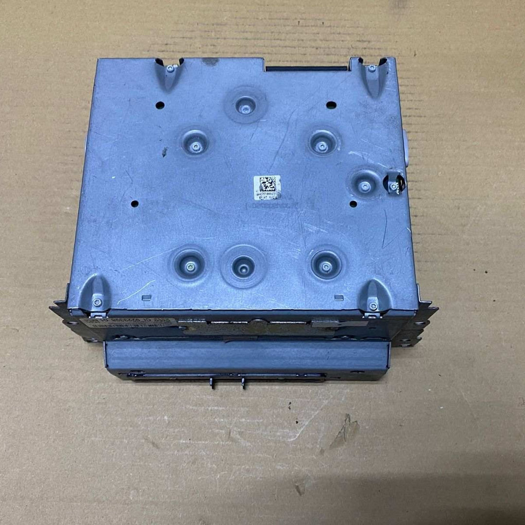 BMW Navigation System Headunit 9223398 7-Series F01 CD HEAD UNIT 