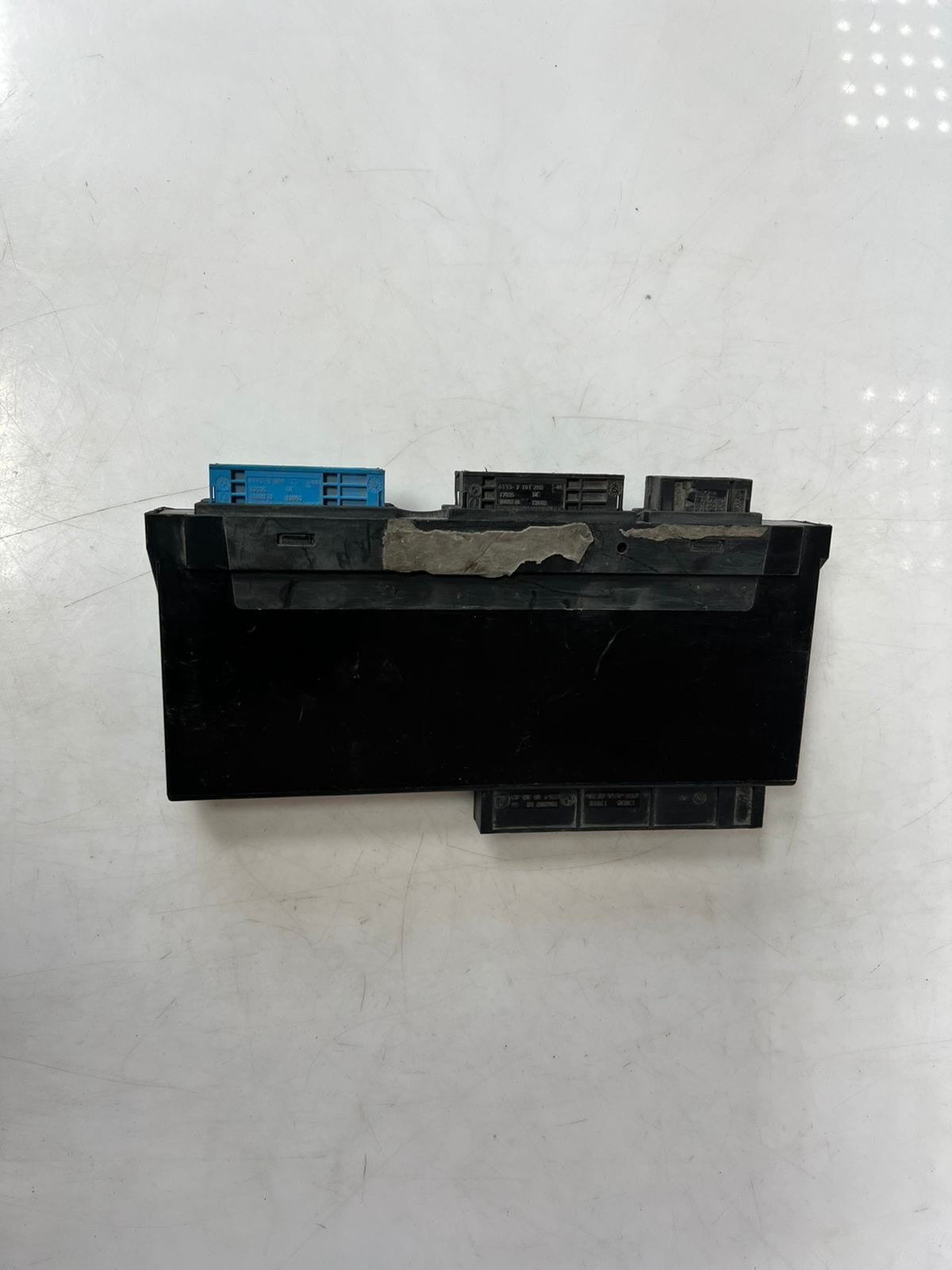 2011-2017 BMW X3 F25 and X4 F26 Body Control Module Junction Box 9305712 OEM