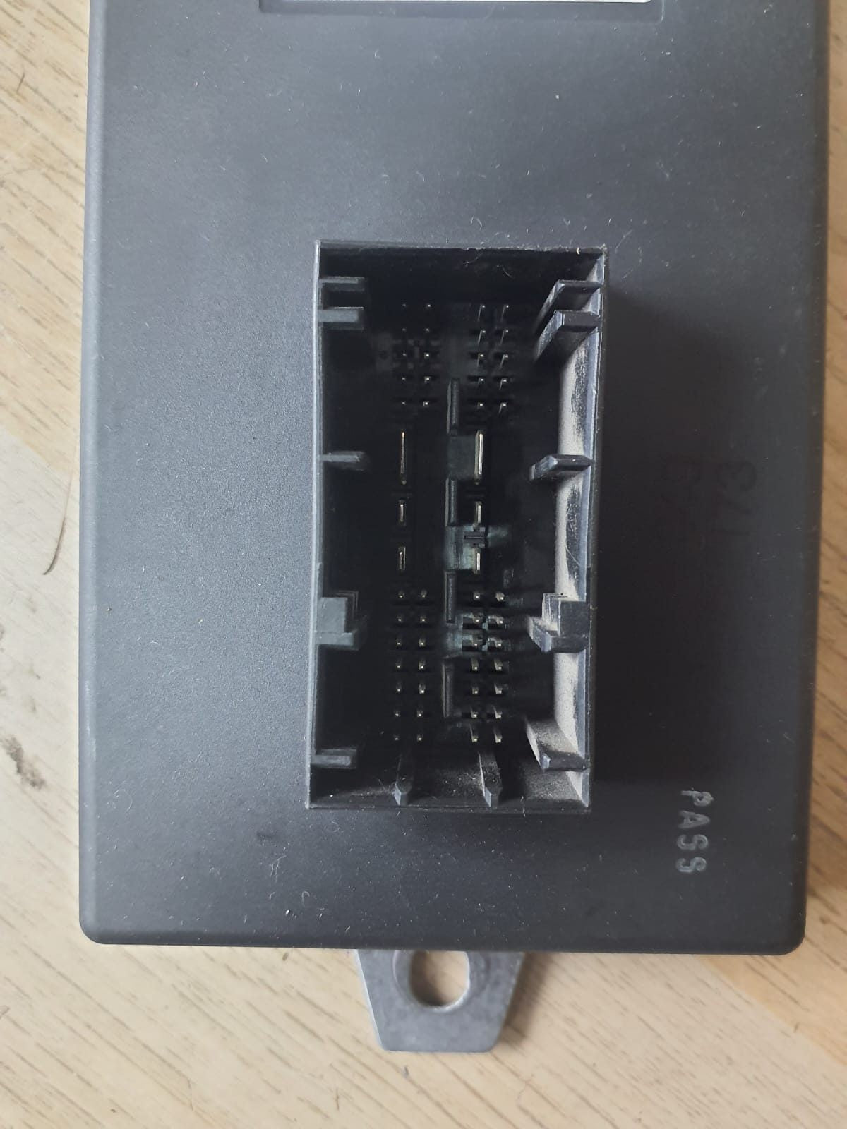 2002-2005 BMW 745i Dynamic Drive Control Module 6762208 E60, E61, E63, E64, E65,