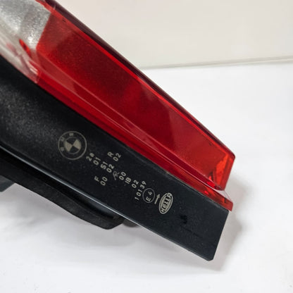 2003-2007 BMW 5 Series E60 E61 525i Rear Right Outer Taillight 7165738