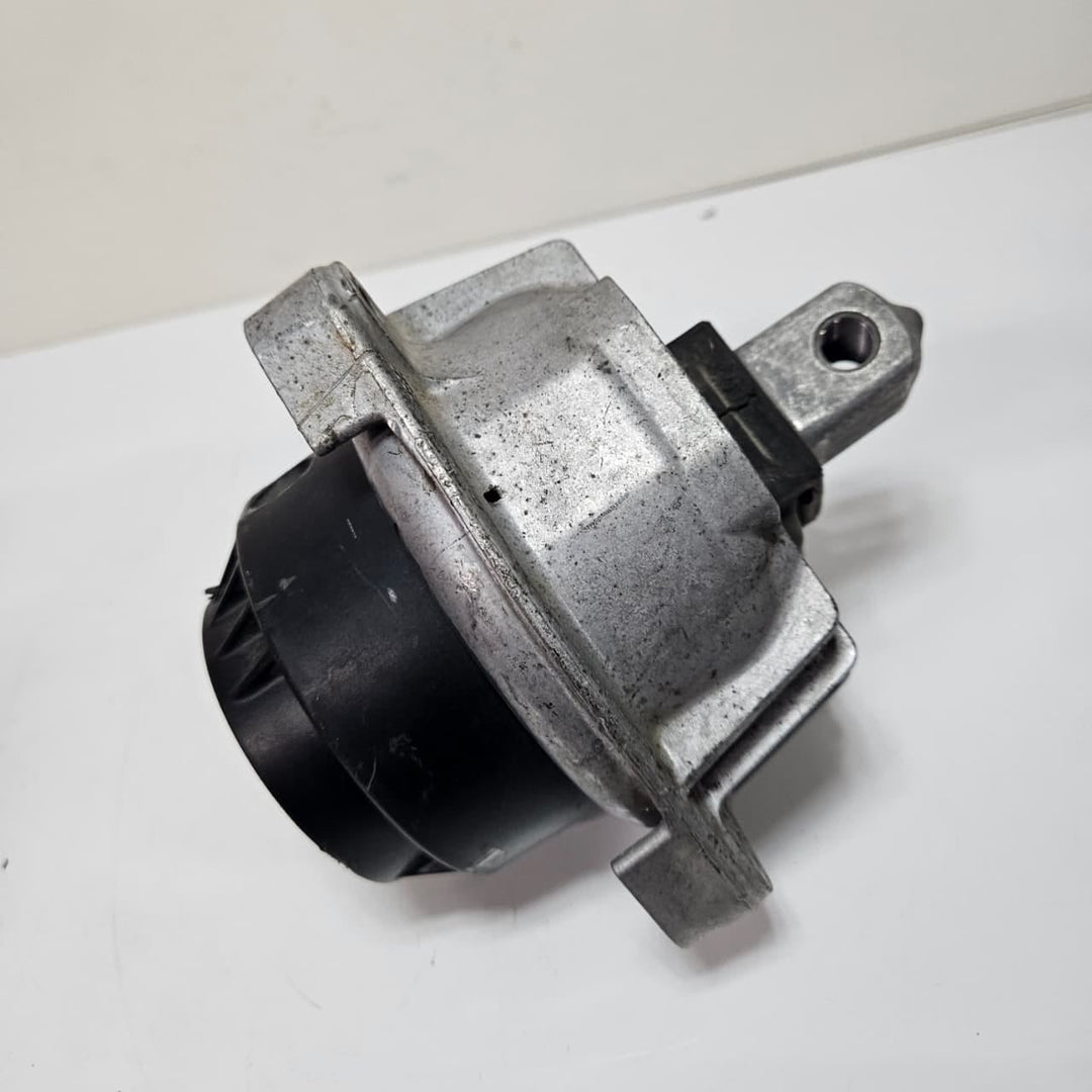 2008-2015 BMW 5 7 Series F07 F10 F01 F02 F03 F04 Engine Mount 6775906
