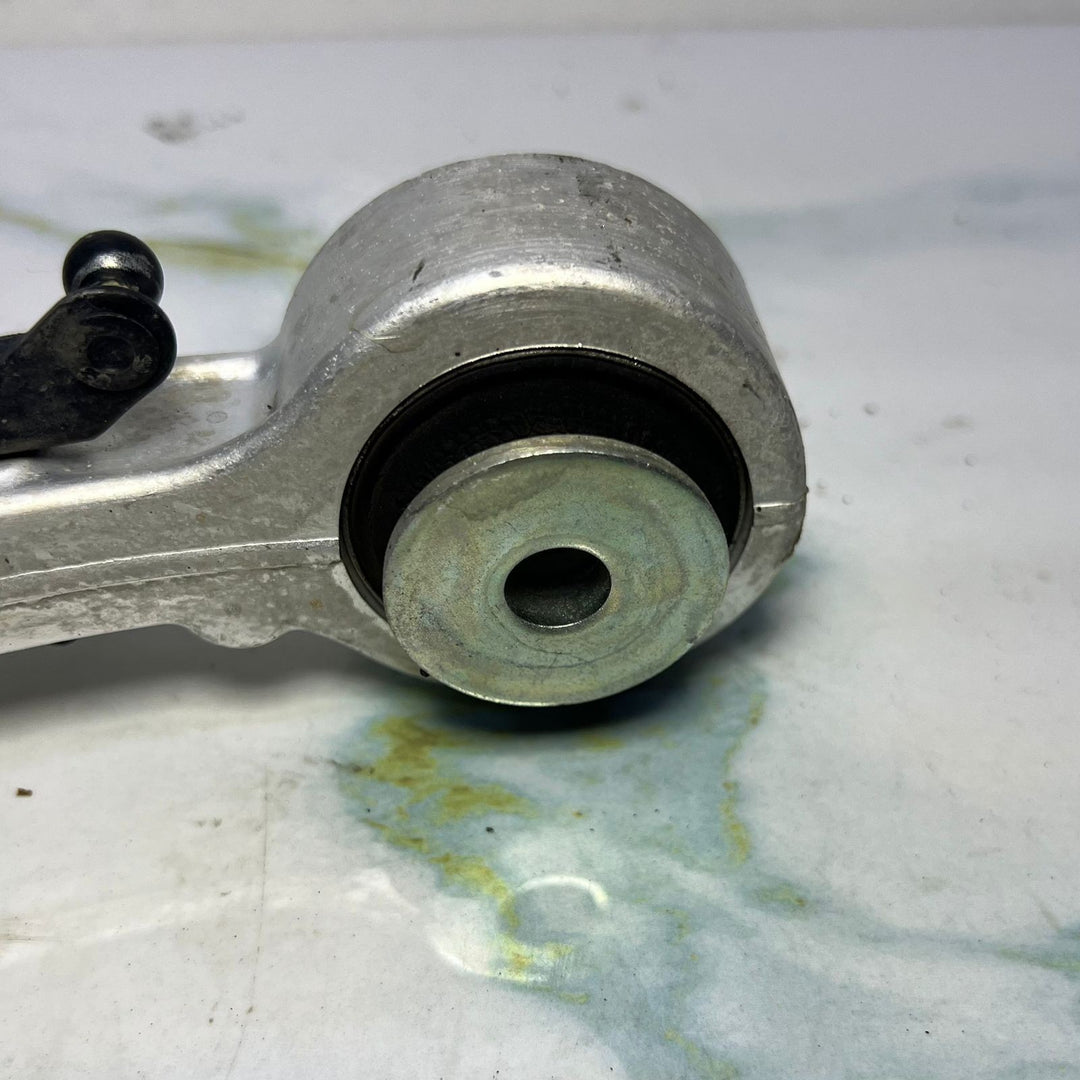 12-17 Mercedes W166 GL450 ML550 Front Right Passenger Side Upper Control Arm OEM