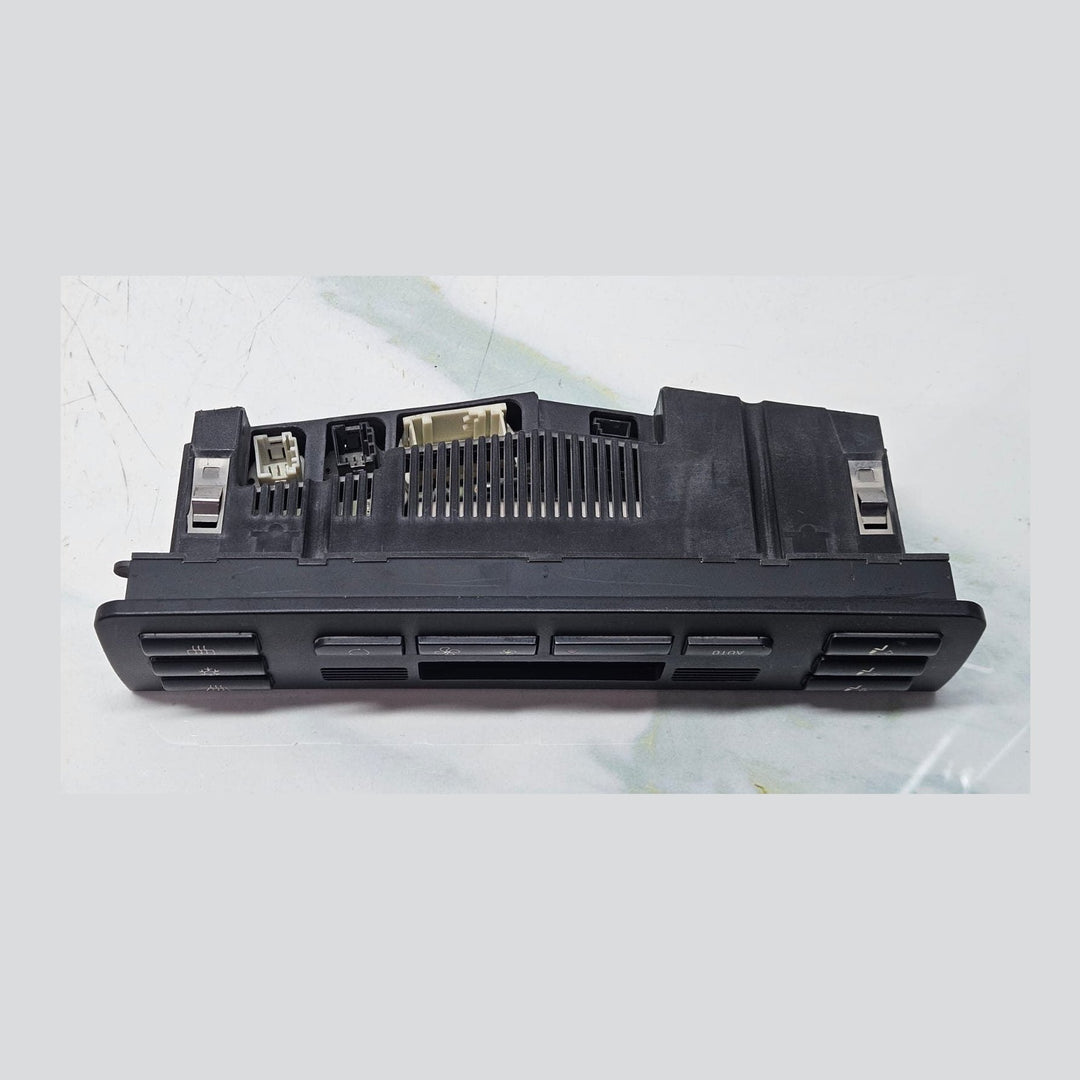 1999-2001 BMW 323i Climate Control Unit 8382446