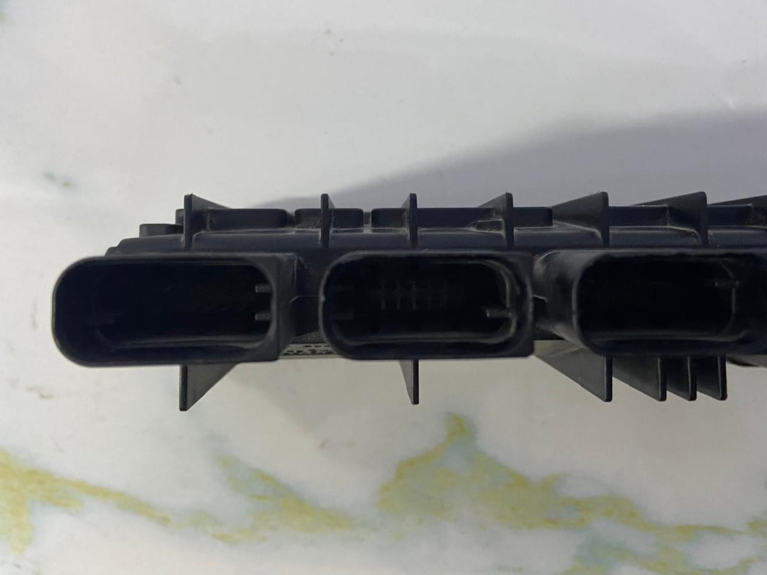 OEM BMW F31 F33 G21 G22 G23 G26 INTEGRATED POWER SUPPLY CONTROL MODULE 8638551