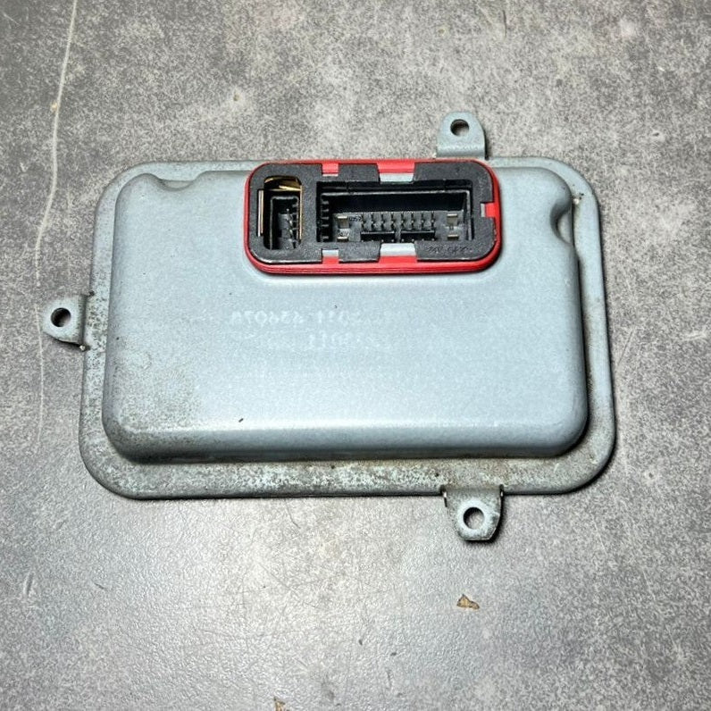 Mercedes W218 CLS Xenon Light Headlight Control Module Unit A218 9001902 OEM