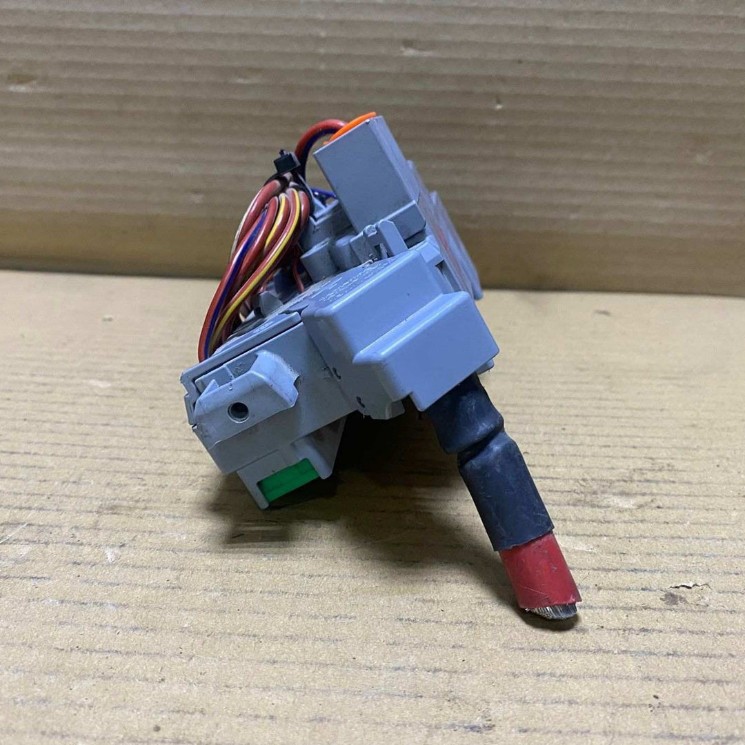 2019-2023 BMW 330i Front Power Distribution Fuse Box 6807487  G20,G01 X3, G05, G