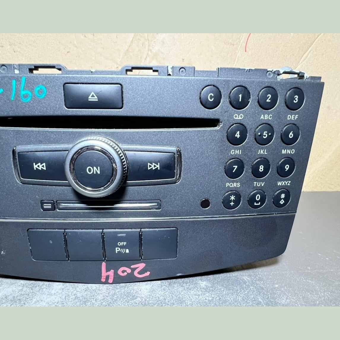 08–10 Mercedes-Benz W204 C-Class Radio Audio Head Unit CD Player A204 9061002