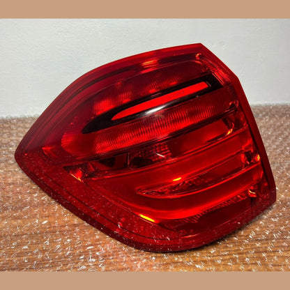 Mercedes W166 GL GLS Rear Left Side Tail Light Brake Stop Lamp A166 9067501