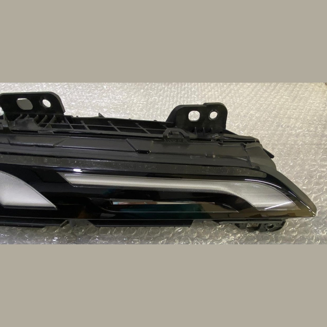 OEM 2023-2024 BMW 7 SERIES G70 RIGHT DRL DAYTIME RUNNING LIGHT LED 9450080