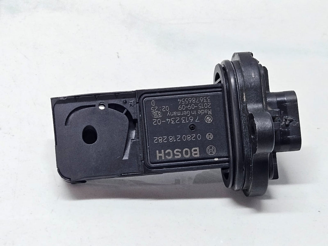 2013-2017 BMW 750i 7 Series F01 F02 F03 F04 Mass Air Flow Sensor 7613234 OEM