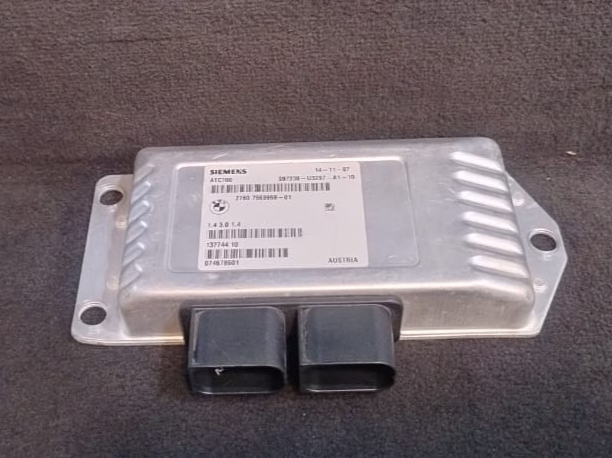 BMW X5 E70 X6 E71 TRANSFER CASE CONTROL MODULE P/N 7569969‑01