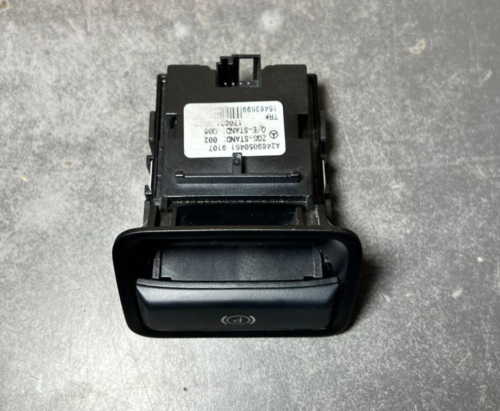 14- 18 MERCEDES W246 B-Class CLA PARKING BRAKE CONTROL SWITCH A246 9050451